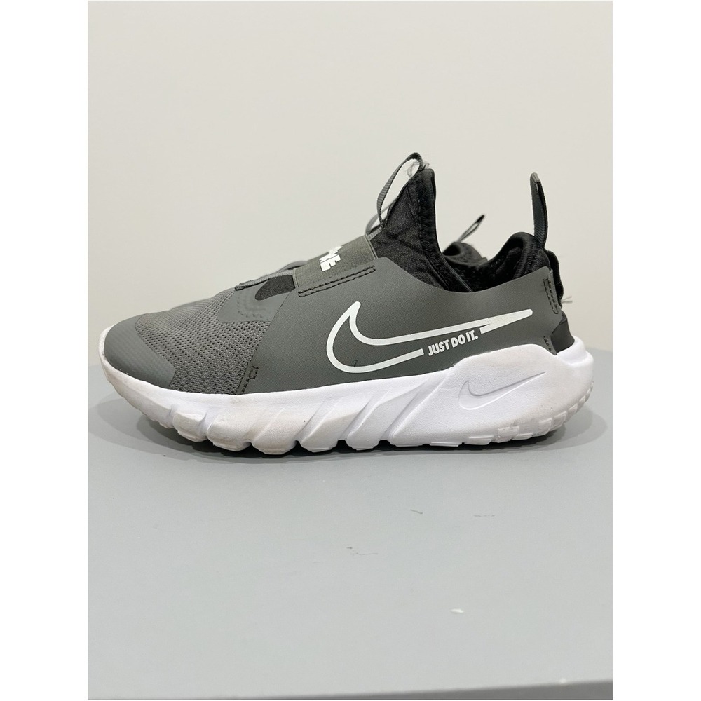 Nike Flex Runner 2 Kids Gray White Slip On Sneakers 4Y DJ6038-003